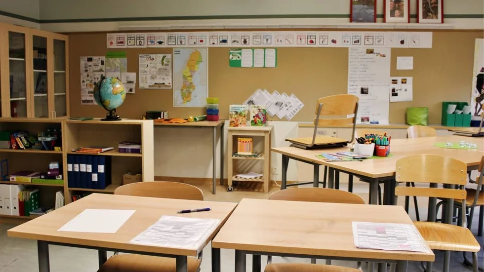 Fler lärare och en bättre arbetsmiljö är några av önskemålen som nu lyfts i en skrivelse från Lärarförbundet, Lärarnas Riksförbund samt 370 andra anställda inom skolan i kommunen.