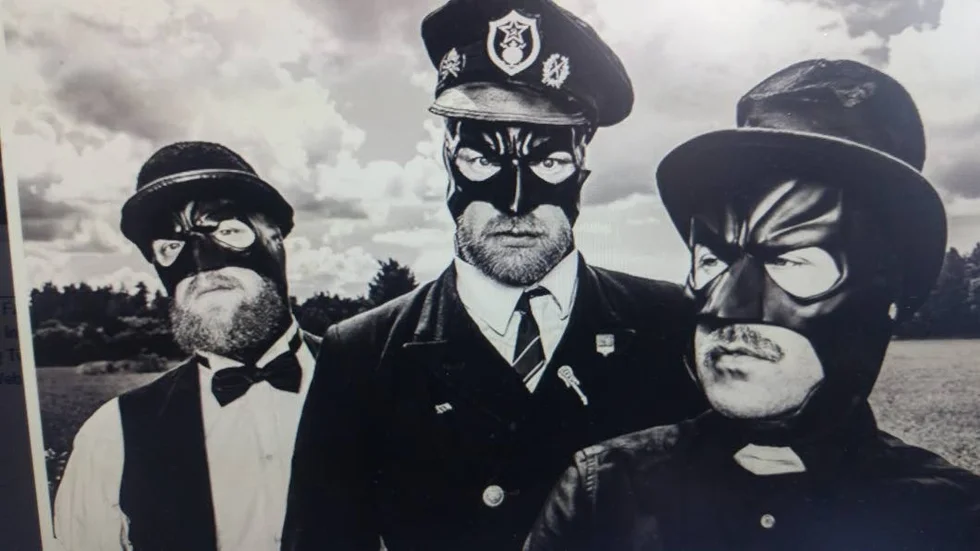 Nu anammar Märvel julkalendermetoden och använder sociala medier för att marknadsföra sitt nya album.
