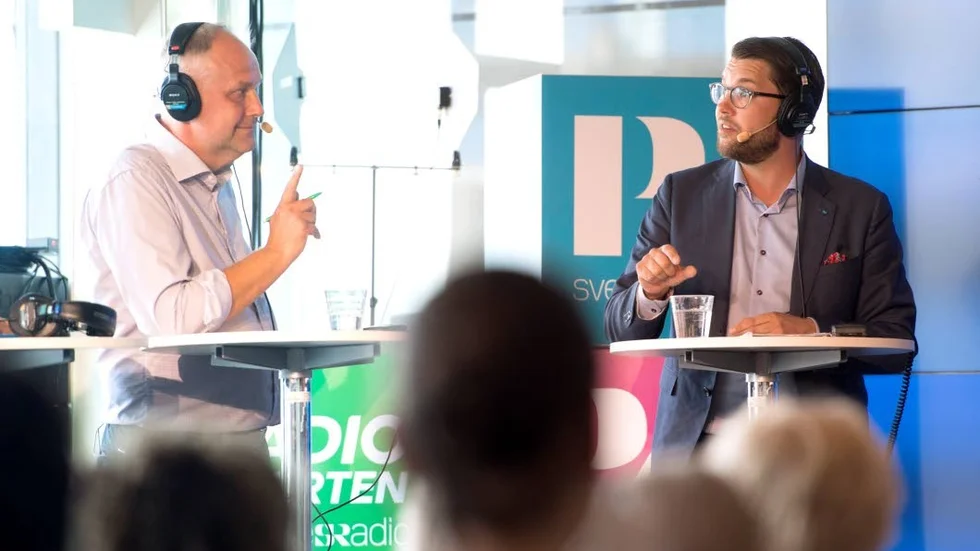 Vänsterpartiet och Sverigedemokraterna beskrivs ofta som ytterlighetspartier i svensk politik.