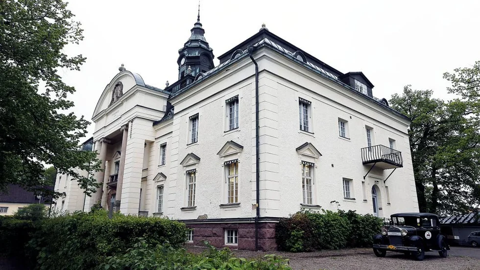 Tinget. Starta en utbildning i ämnet folkrätt och mänskliga rättigheter i gamla tingshuset föreslår Gunnar Johansson.