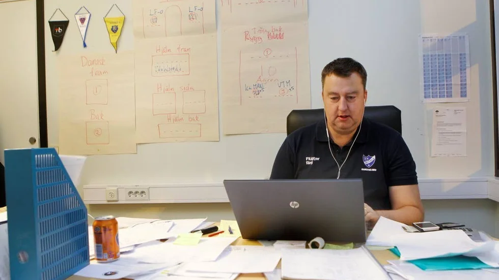 NIU. IFK Motala, här Pär Beckne, satsar återigen på ett lokalt bandygymnasium i Motala.
