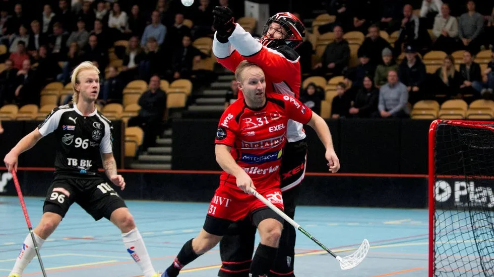 MÅLSKYTT. Didrik Karlsson gjorde ett av målen borta mot Telge. Men hemmalaget vände 2–4 till seger i tredje perioden.