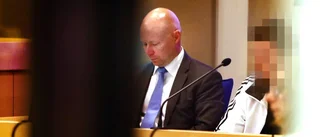 Kvar i häktet efter mordrättegång