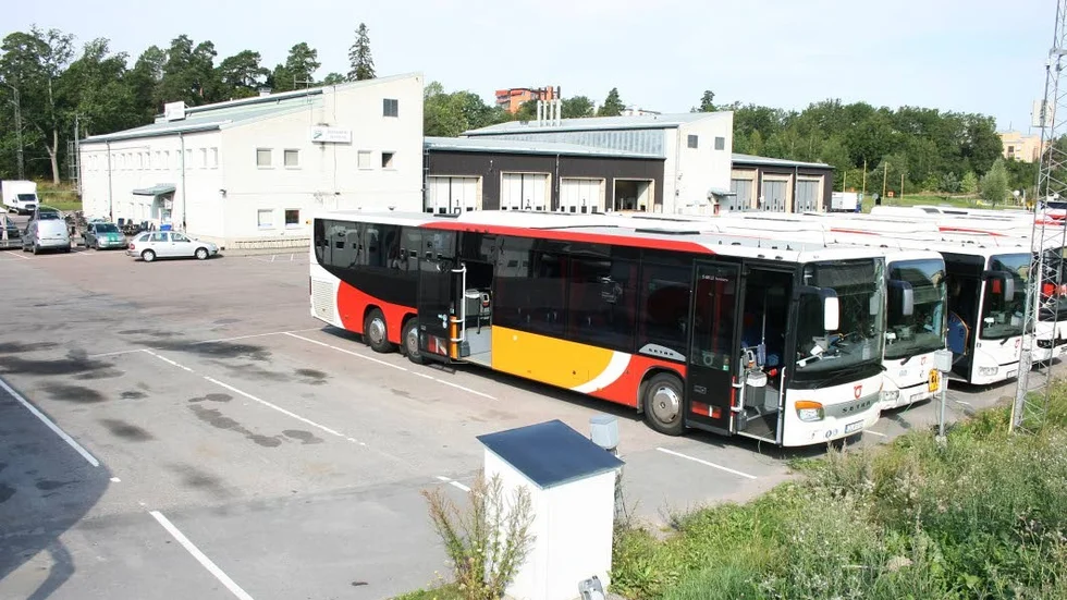 Här, vid Stångåbuss bussdepå i Södra Ekkällan ska nya bostäder byggas. Nu står det klart att Stångåbuss flyttar till industriområdet Torvinge.