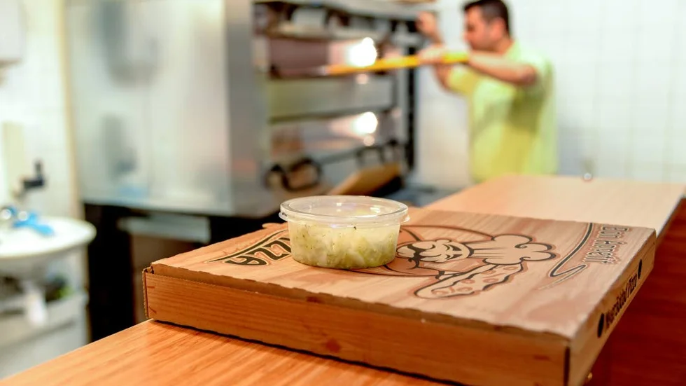 Betalningskrav. Det fick en person i Motalatrakten för pizzor hen inte alls hade beställt.