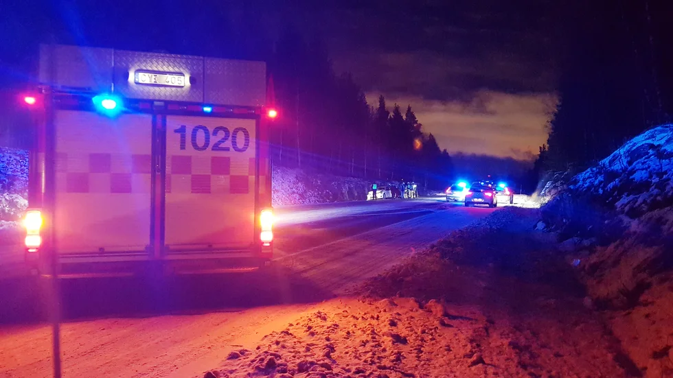 En krock mellan en epatraktor och en personbil inträffade vid 19.30-tiden mellan vattentornets rondell och bron över E4.