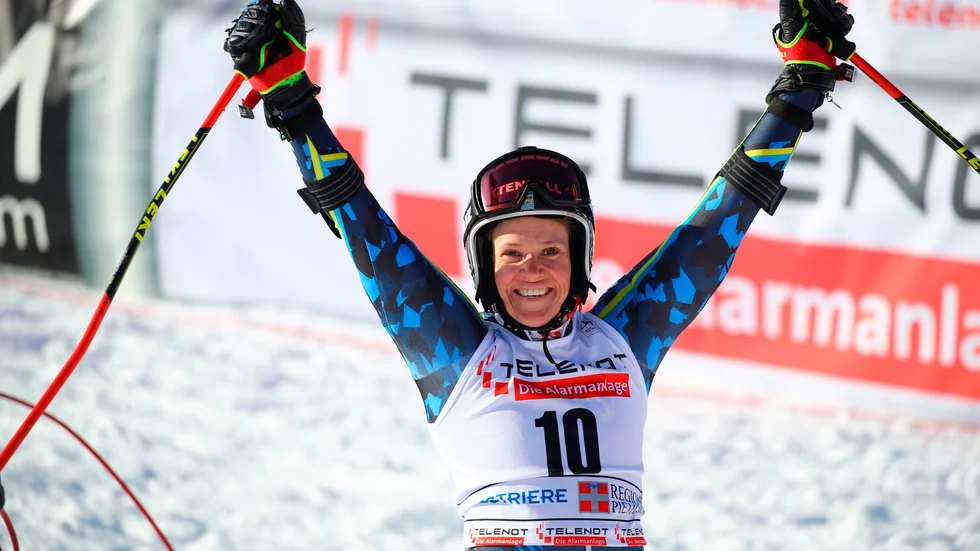 Sara Hector jublar efter ett tidigare lyckat alpinåk i världscupen. Arkivbild.