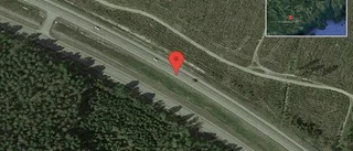 Fordon stillastående på E4 - helt stopp i ett körfält
