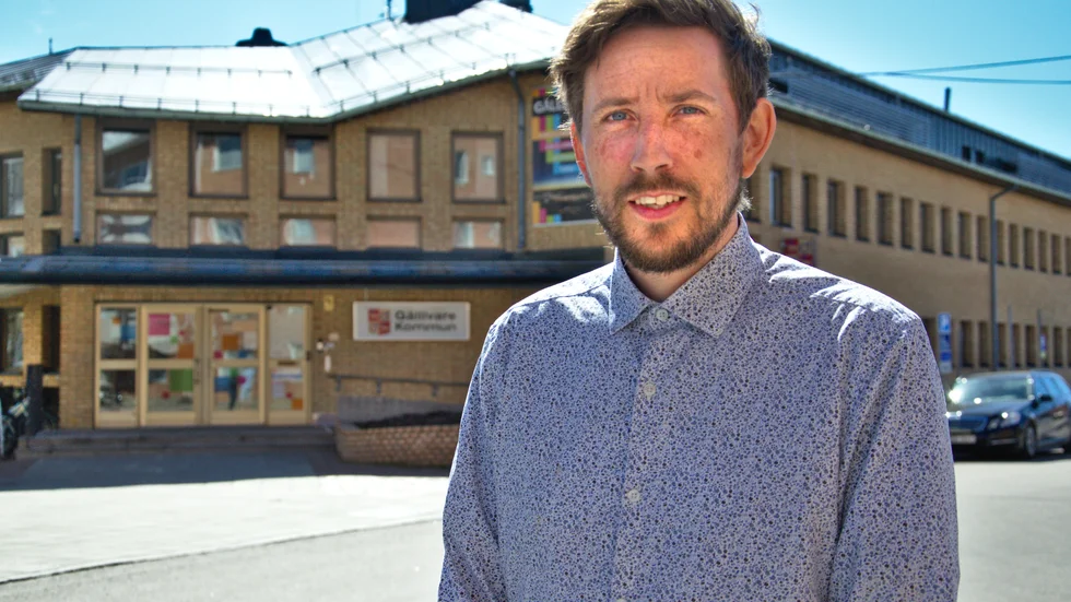 "Det är tråkigt att vi inte kan ha en pampig invigning värd namnet i dessa tider. Vi skulle vilja berätta för hela världen vilken fin skola vi har", säger kommunalrådet Henrik Ölvebo.