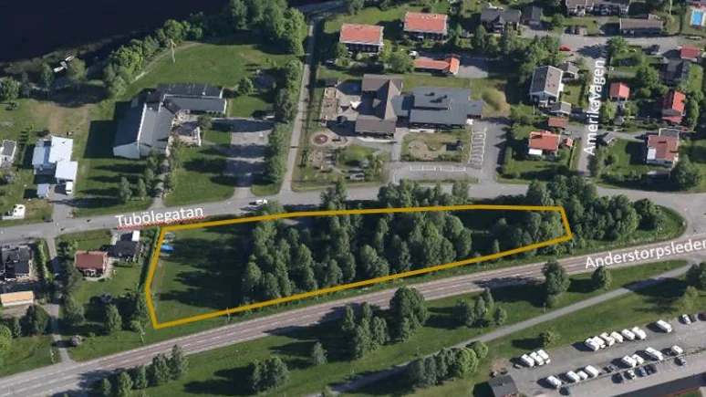 Här är området på Tuböle, Anderstorp, som är aktuellt för en ny detaljplan som möjliggör byggande av tre radhuslängor.