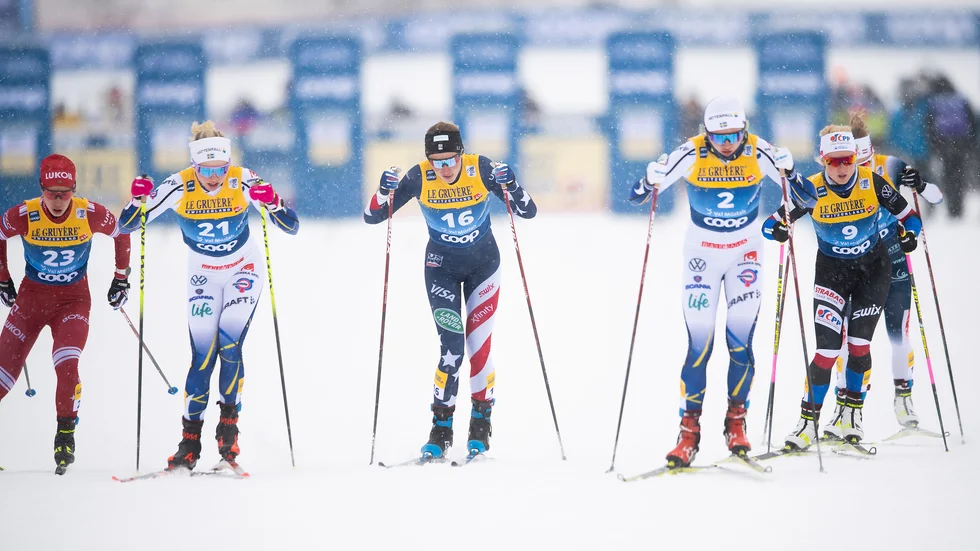 Linn Svahn vann sprinttävlingen medan Emma Ribom åkte ur i semifinalen.