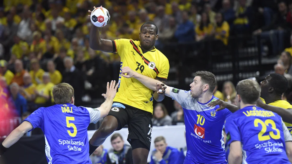 Sverige mötte Angola i förra handbolls-VM. Nu har turneringen utökats från 24 till 32 lag. Arkivbild.