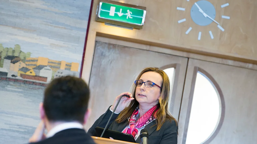 Sana Suljanovic (M) är 2:e vice ordförande för barn- och utbildningsnämnden. Nu föreslår kommunstaben att dessa uppdrag inte längre ska arvoderas.