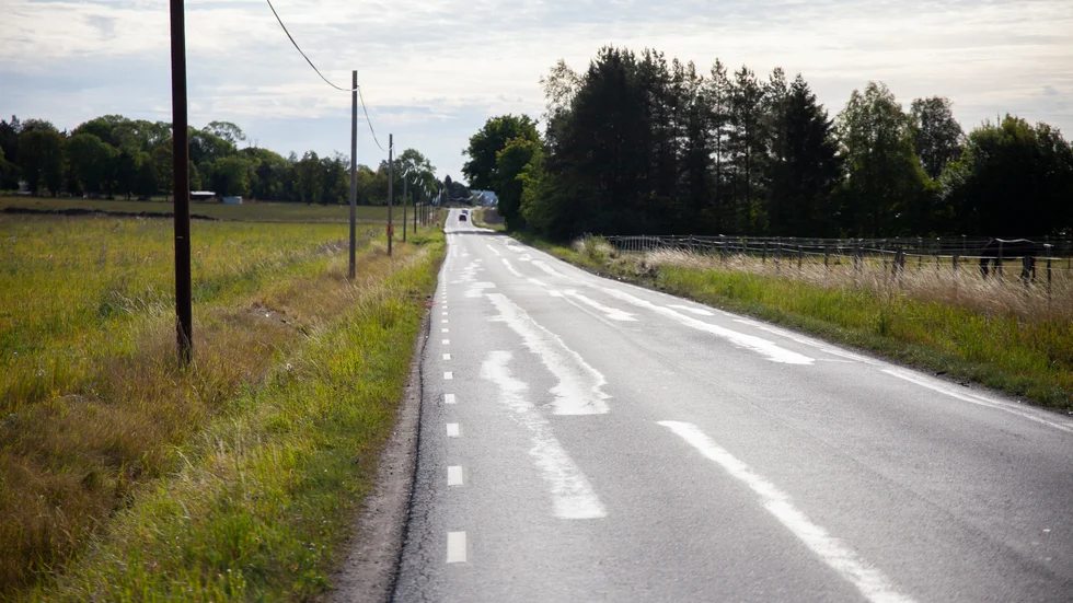 Det var på torsdagen som en man i 75-årsåldern avled efter en frontalkrock på väg 596.