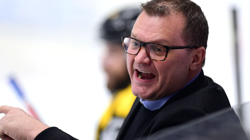 Modo och tränaren Magnus Sundkvist åkte på femte raka förlusten. Arkivbild.