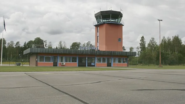 Liten terminal i Kjula som under fem år växte till ett stort luftslott. 