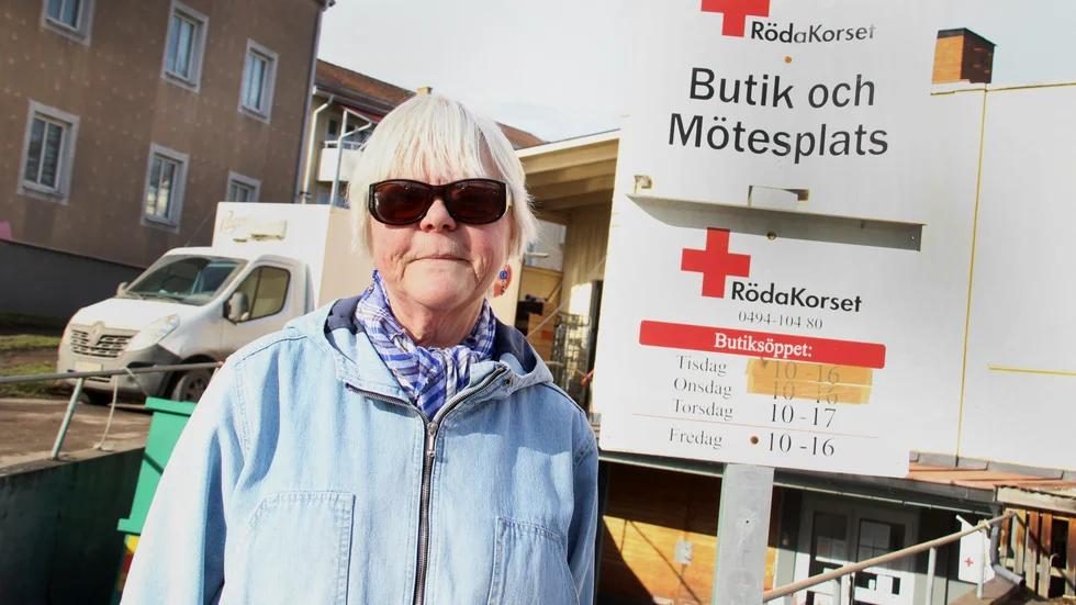 Karin Löfving är i dag ordförande för Kindas rödakorskrets. Hon, och kassören Ausa Melkersson, vill nu avgå. "Vi behöver ersättare", konstaterar hon.