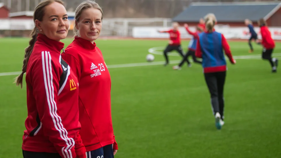 Sara Riekkinen och Sofie Swartz är tillsammans med Felica Rohlén Borens tre senaste nyförvärv inför division 2-säsongen. Totalt har laget nu tagit in elva nyförvärv i spelartruppen. 