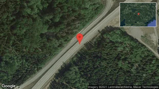 Personbil stillastående på väg 55