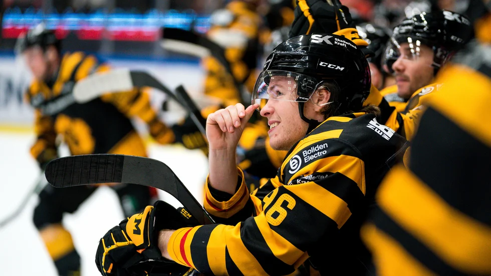 Rickard Hugg förlänger, enligt uppgifter till Sportbladet, sitt kontrakt med Skellefteå AIK.