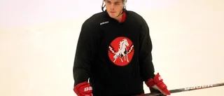 Han lämnar ESK Hockey                
