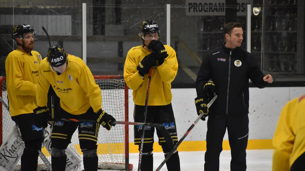 Vimmerby Hockey har gjort klart med ytterligare en spelare. Den SHL-meriterade backen Christian Lindberg ansluter från Hudiksvall. 