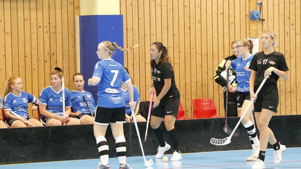 Astrid Göthberg, tvåa från vänster, var bäst i WIBK.