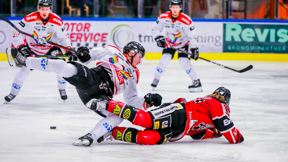 Kiruna IF, Kalix HC och alla andra lag i hockeyettan får press på sig att färdigställa grundserien innan nyår. Kiruna AIF har pressat in fem matcher på åtta dagar för att hinna.