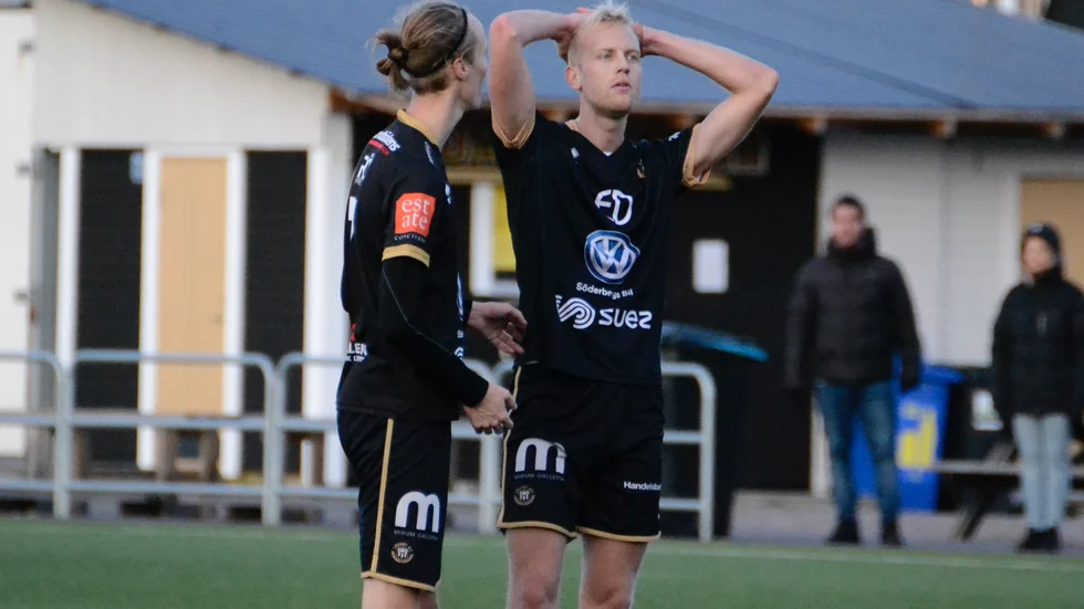 Det var deppigt i Smedby efter det första kvalmötet mot Hässleholm.