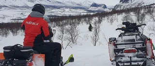 Polisen i sportlovstider: Så gör du skoterturen säkrare