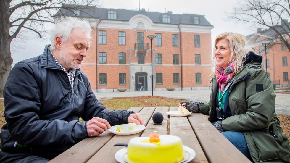 Massipantååta utanför Visborg. Regionrådet Eva Ahlin (C) är ursprungligen från Frödinge, GT:s reporter Magnus Ihreskog har rötterna i Vetlanda.