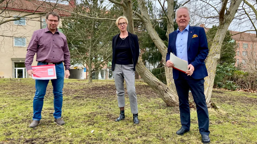 På onsdagen presenterade kommunen bokslutet för 2020. Från vänster: Christer Sundqvist (M), Susanne Sandlund, ekonomichef, och Göran Dahlström (S). 