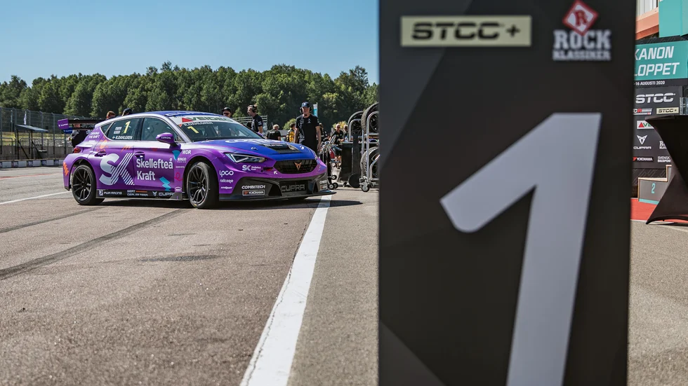 Robert Dahlgren var jagad på Gelleråsen i STCC-premiären. Men det var många som ville fram och sju förare fick stå på pallen av nio möjliga platser. En fingervisning om hur jämnt det är.