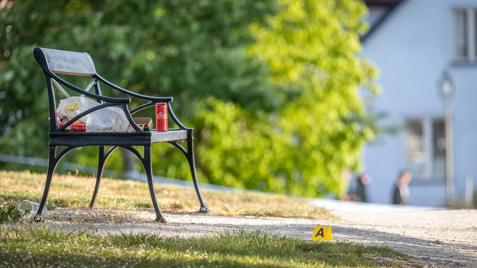  Mordförsöket inträffade vid en parkbänk på Kyrkberget. 