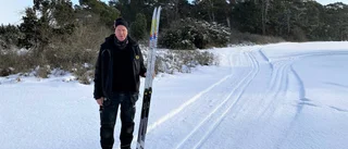 Nu går det att åka skidor ute på Kronholmen