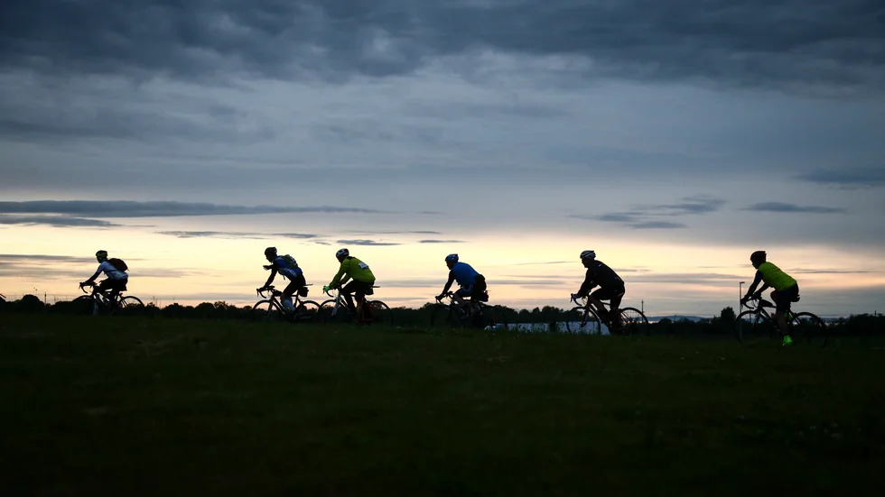Vätternrundan siktar på att arrangera hela cykelveckan i juni, men har en reservplan om att köra i september 2021. Det meddelas i ett pressmeddelande på tisdagen.