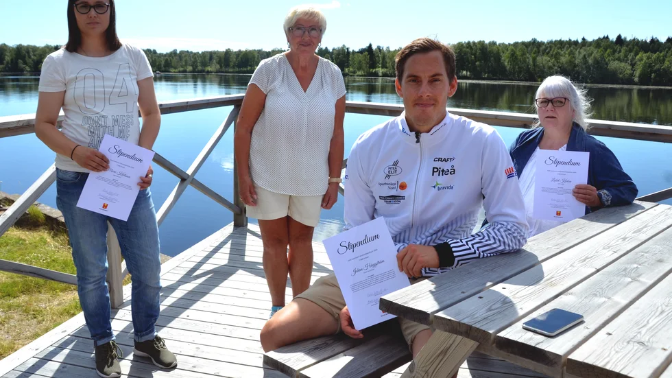 Marie Karlsson, Britt-Inger Nordström, Johan Häggström och Lisbeth Karbin i samband med stipendieutdelningen på Vassholmen.