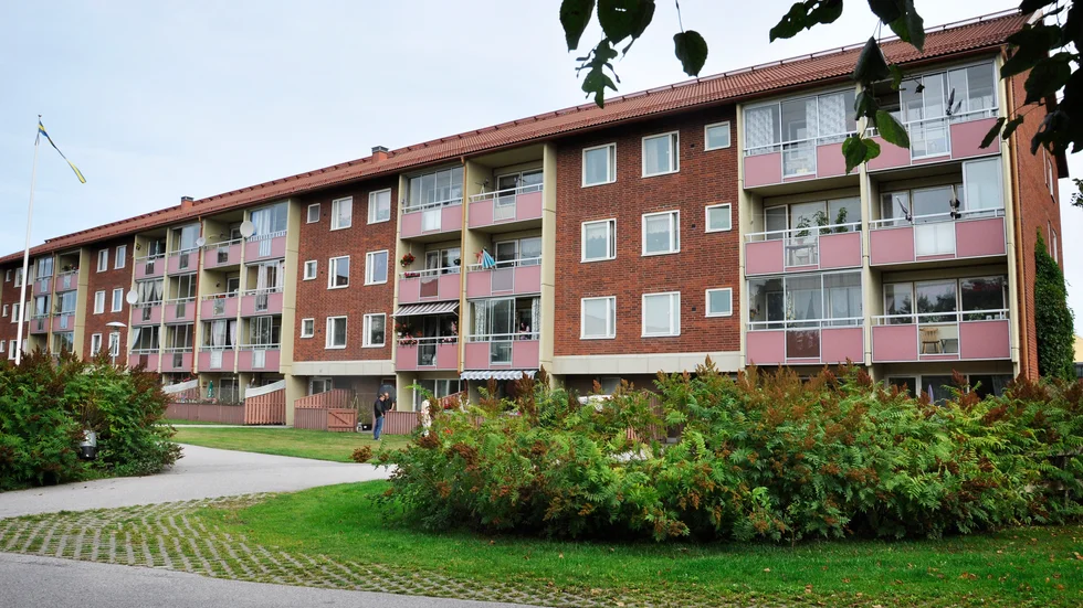 "Vi har hittills endast fått några enstaka samtal som handlat om att man oroar sig över att inte kunna betala hyran till följd av coronakrisen", säger Thomas Carlsson, handläggare på Bostadsbolaget.