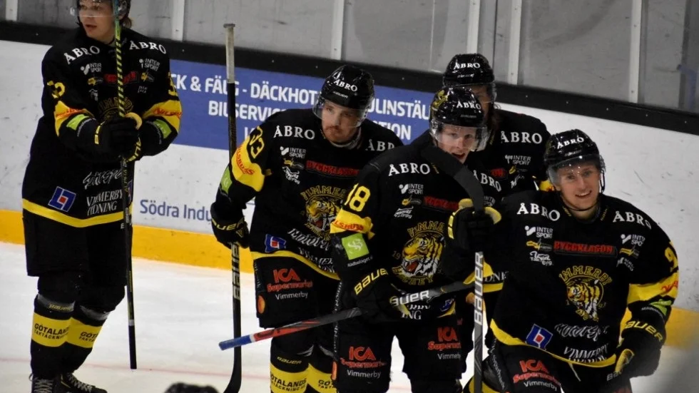 Vimmerby Hockey mötte Grums i en träningsmatch.