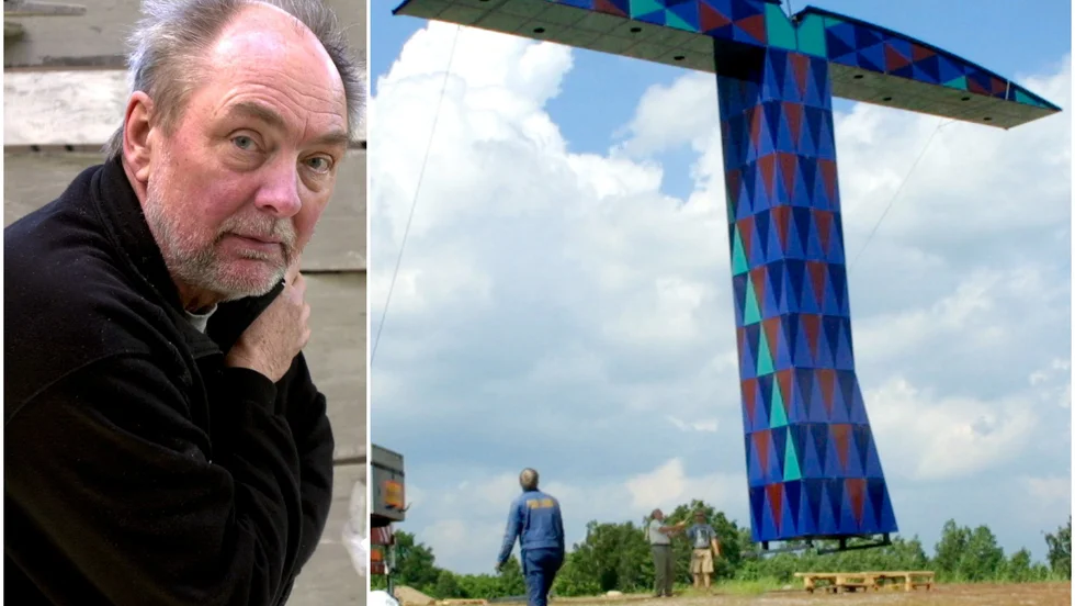Så här såg det ut när Lenny Clarhälls skulptur "Tecken" åter restes vid Röborondellen i juni 2001. Då var den nyreparerad efter skadegörelsen på hösten 2000.