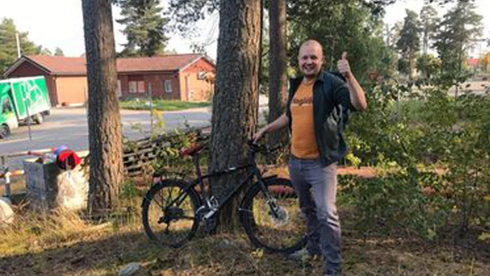 Under onsdagseftermiddagen återförenades en bubblande glad Nicklas Lautakoski med sin stulna cykel.