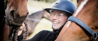Matilda svårt skadad i hästolycka – nu rider hon igen: "Hästarna har betytt så mycket"