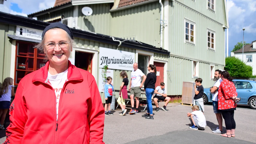 ”Det är helt otroligt mot vad man trodde då i maj. Då var jag nära att ge upp och trodde att det inte skulle gå.” menar Cecilia Jonsson. I juli hade Mariannelunds Karamellkokeri dygt 20 000 besökare. 
