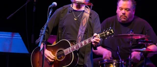Kris Kristofferson lägger gitarren på hyllan