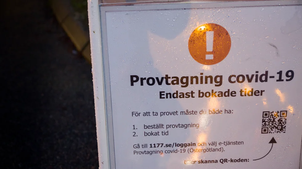 Skribenten ifrågasätter regionens smittskyddsstrategi.