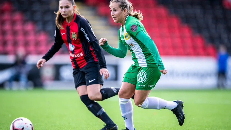 Uniteds nyförvärv Felicia Saving har 21 ungdomslandskamper på meritlistan.
