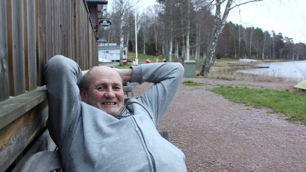 Tid för sofflocket. Lars-Göran Johansson kan varva ner efter 20 år i campingbranschen. "Det har gått i ett, från tidig morgon till sen kväll. Det är stora kontraster".