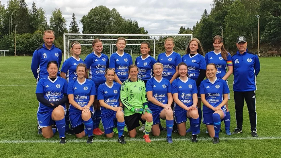 Upplands Ekeby/Olands FF vann division IV och tog steget upp i trean.