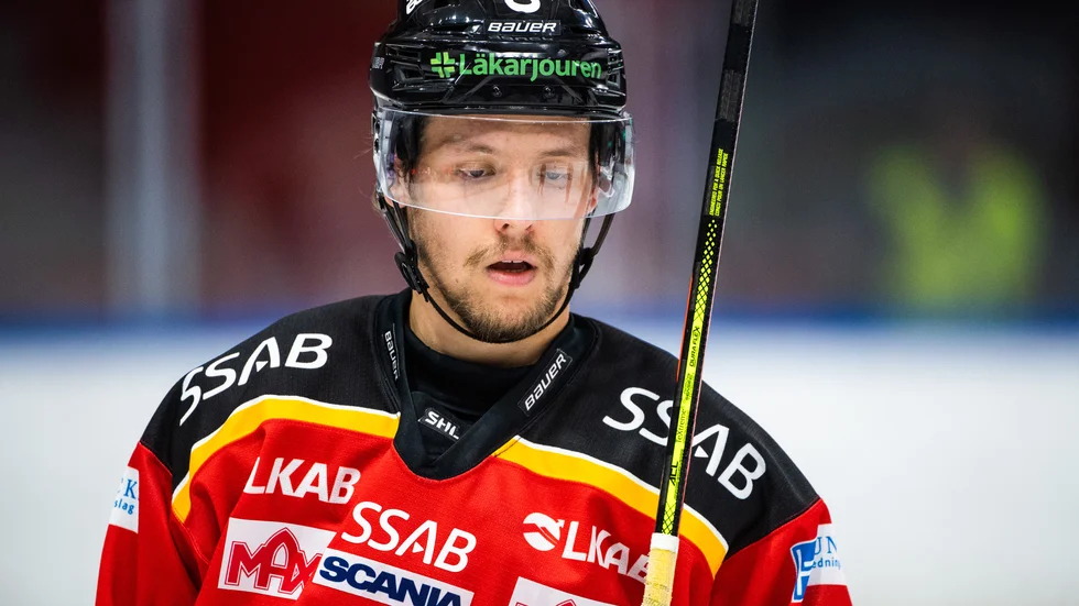 Nyförvärvet Victor Berglund vill se sitt lag spela bra över alla tre perioder i matchen mot Växjö. 