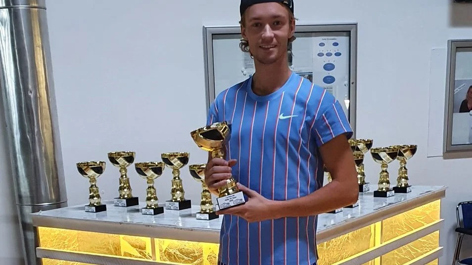Jonas Lindbäck vann fem raka matcher i Gefle Open och tappade bara totalt sju games.